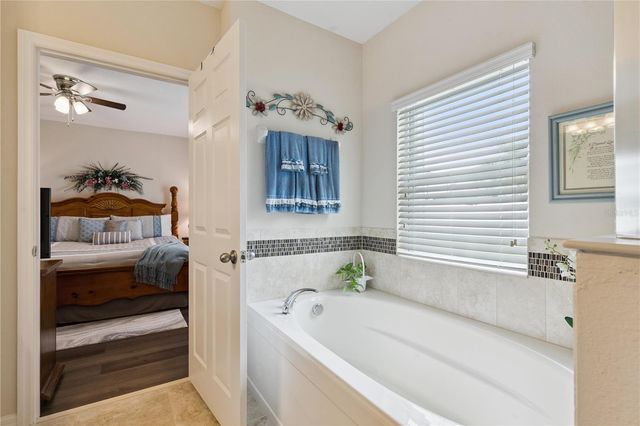 518 CADIZ LOOP, Davenport, FL 33837