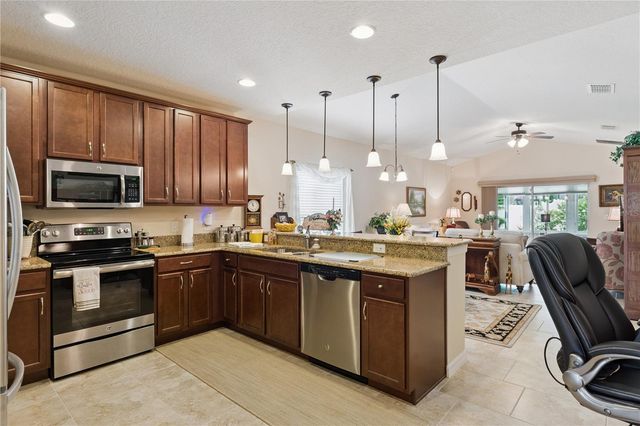 518 CADIZ LOOP, Davenport, FL 33837