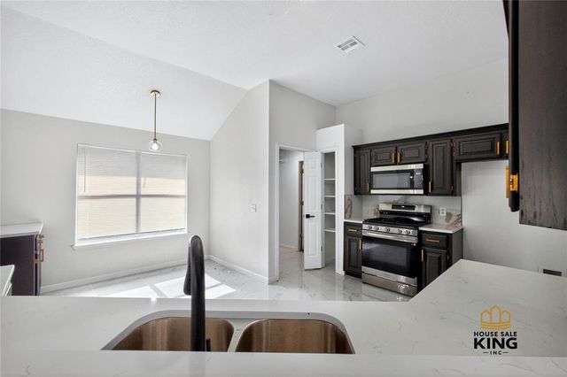 2612 NW 160th Street, Edmond, OK 73013