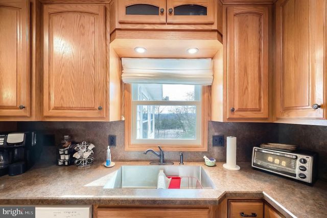 1766 BALTIMORE RD, York Springs, PA 17372