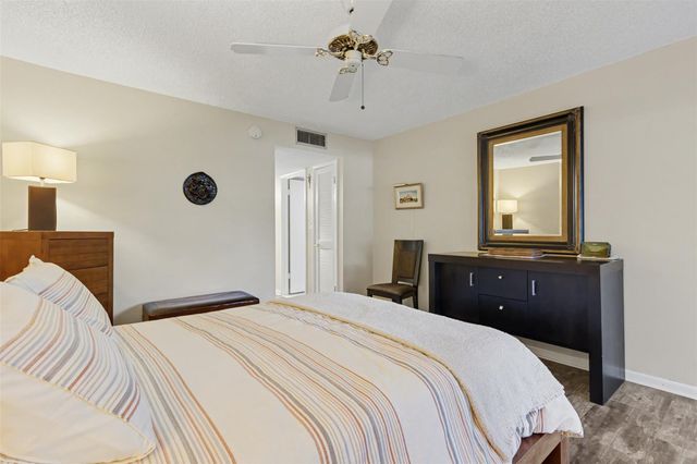 2307 S Cypress Bend Dr 106, Pompano Beach, FL 33069