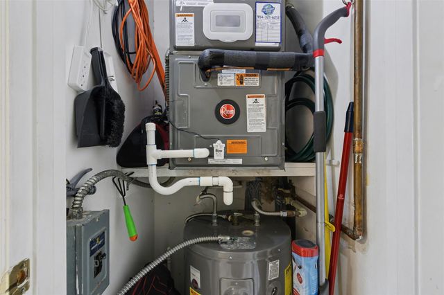 2307 S Cypress Bend Dr 106, Pompano Beach, FL 33069