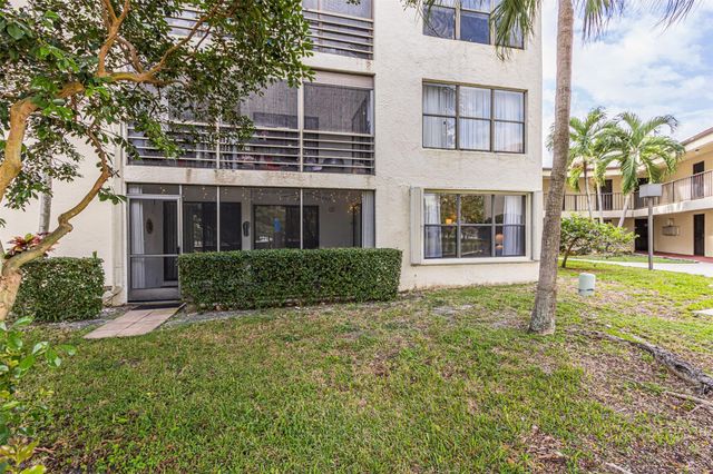 2307 S Cypress Bend Dr 106, Pompano Beach, FL 33069
