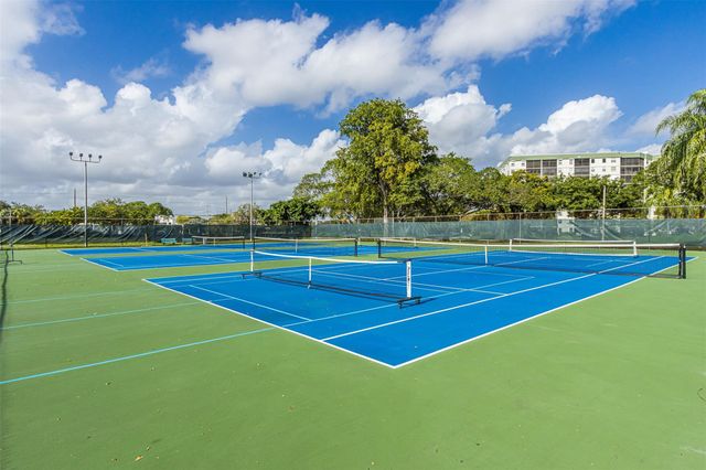 2307 S Cypress Bend Dr 106, Pompano Beach, FL 33069