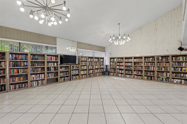 2307 S Cypress Bend Dr 106, Pompano Beach, FL 33069