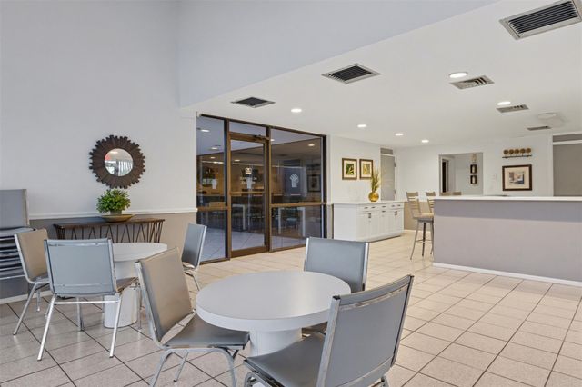 2307 S Cypress Bend Dr 106, Pompano Beach, FL 33069