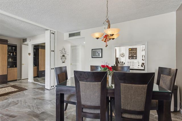 2307 S Cypress Bend Dr 106, Pompano Beach, FL 33069