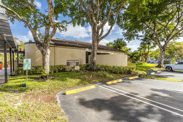 2307 S Cypress Bend Dr 106, Pompano Beach, FL 33069