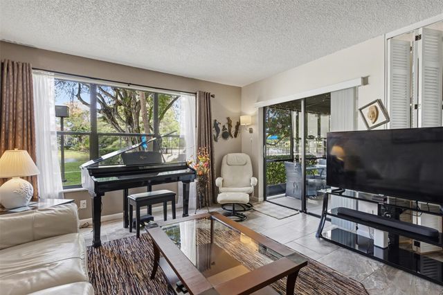 2307 S Cypress Bend Dr 106, Pompano Beach, FL 33069