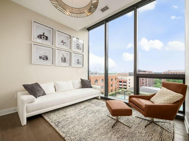 250 W Spring Street, 713, Columbus, OH 43215