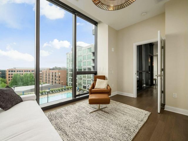 250 W Spring Street, 713, Columbus, OH 43215