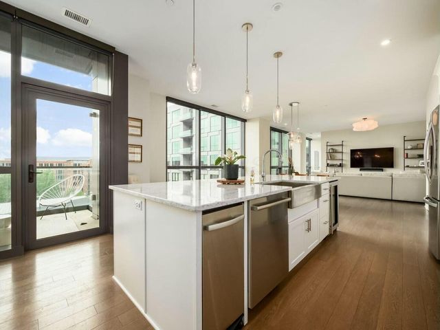250 W Spring Street, 713, Columbus, OH 43215