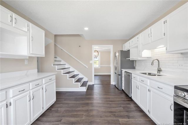 6102 Lakeway Drive, Fayetteville, NC 28306