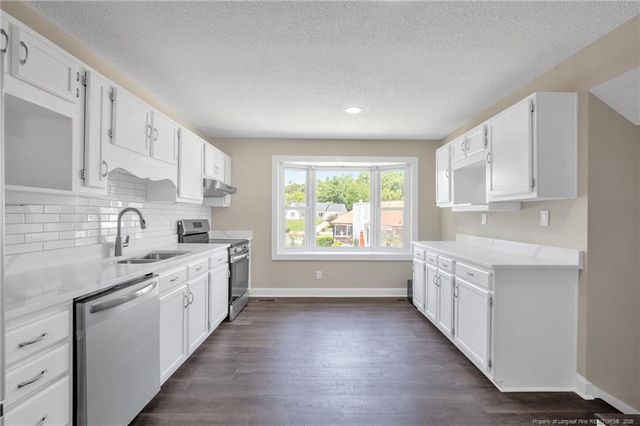 6102 Lakeway Drive, Fayetteville, NC 28306