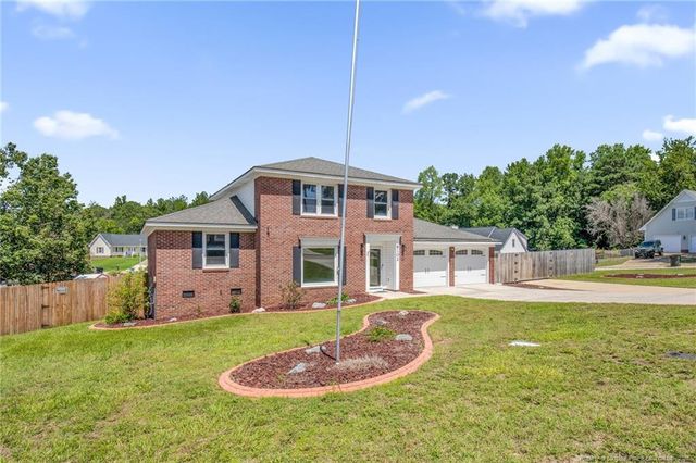 6102 Lakeway Drive, Fayetteville, NC 28306