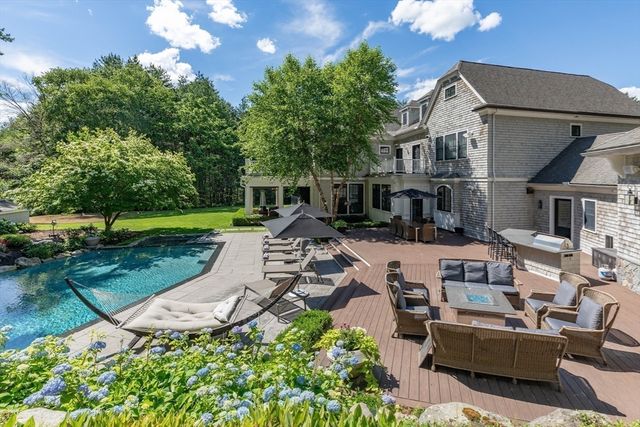 226 Cochituate Rd, Wayland, MA 01778