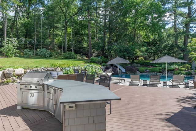 226 Cochituate Rd, Wayland, MA 01778
