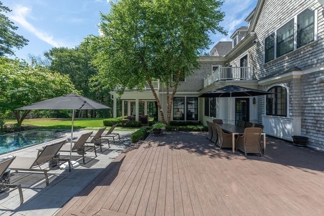 226 Cochituate Rd, Wayland, MA 01778