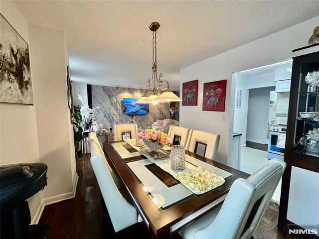 160 Overlook Avenue 2D, Hackensack, NJ 07601