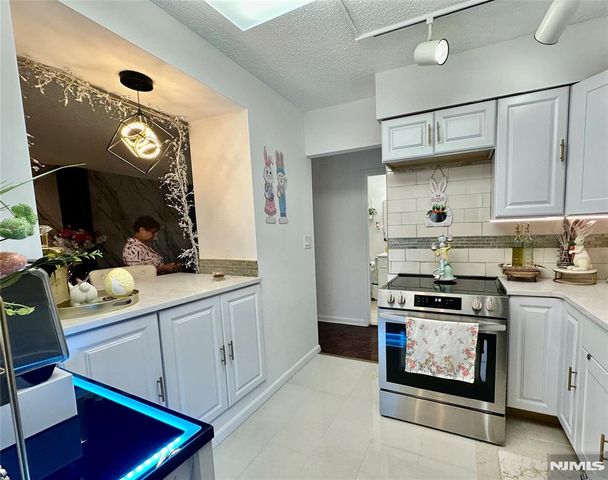 160 Overlook Avenue 2D, Hackensack, NJ 07601