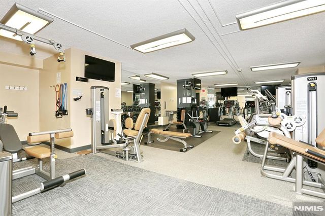 160 Overlook Avenue 2D, Hackensack, NJ 07601