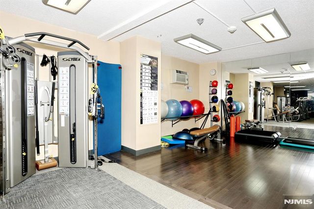 160 Overlook Avenue 2D, Hackensack, NJ 07601