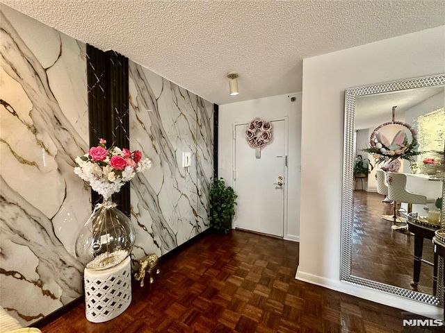 160 Overlook Avenue 2D, Hackensack, NJ 07601