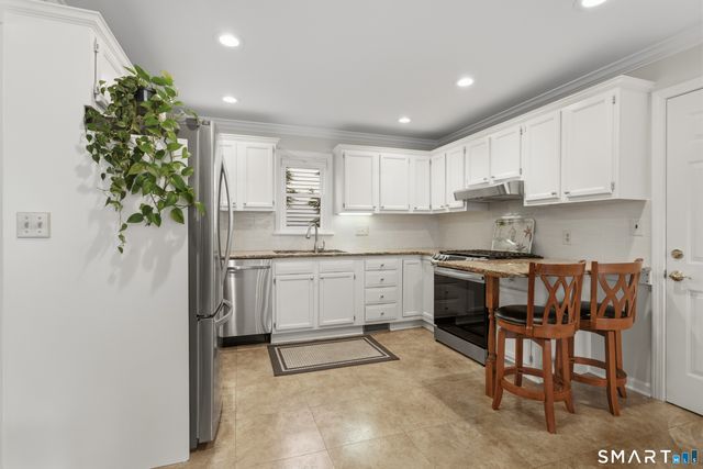 116 Stuart Avenue, Norwalk, CT 06850