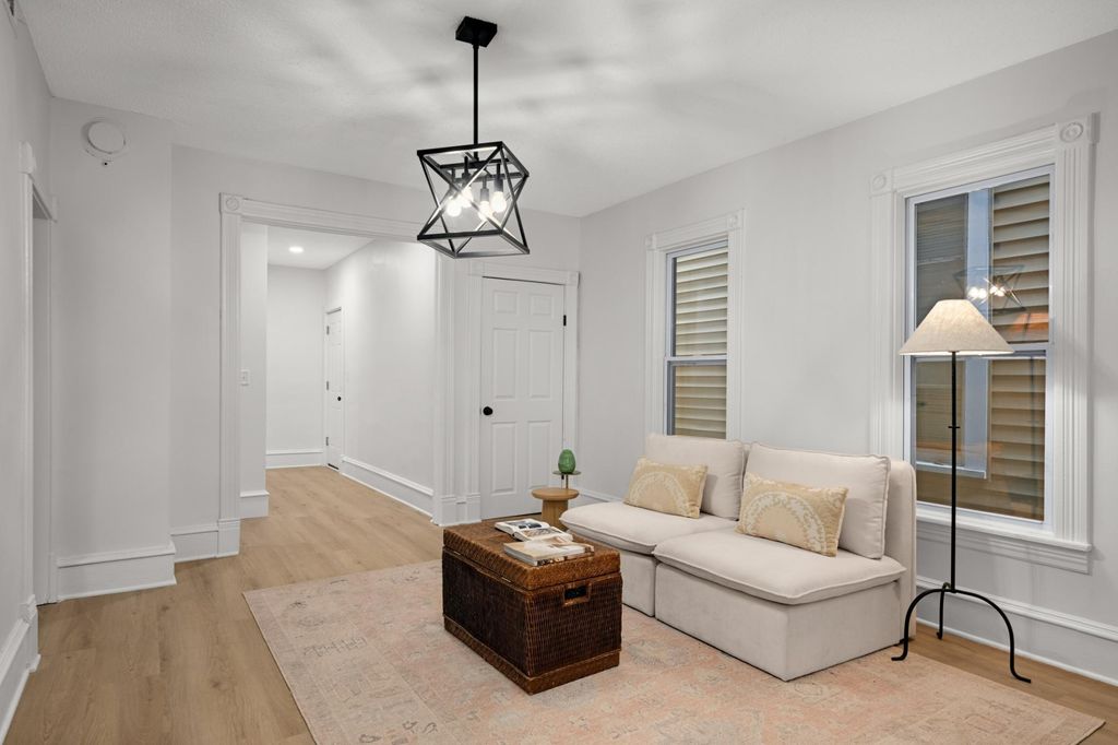 1007 19th Avenue NE, Minneapolis, MN 55418 — photo 2