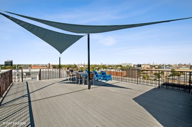 1934 N WASHTENAW Avenue 218, Chicago, IL 60647