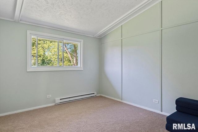 17279 RIVER VIEW Road, Petersburg, IL 62675