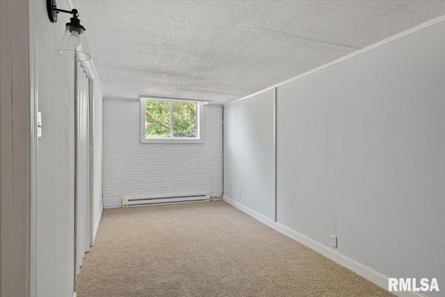 17279 RIVER VIEW Road, Petersburg, IL 62675