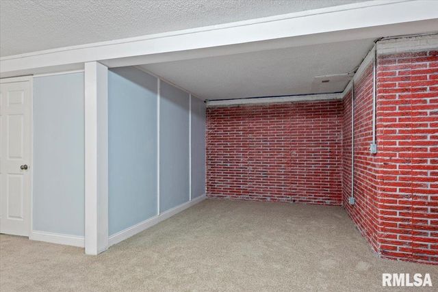 17279 RIVER VIEW Road, Petersburg, IL 62675