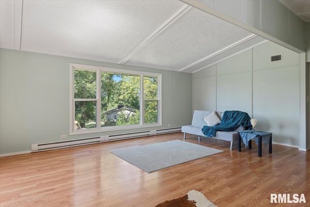 17279 RIVER VIEW Road, Petersburg, IL 62675