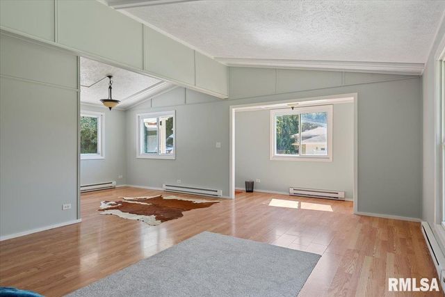 17279 RIVER VIEW Road, Petersburg, IL 62675