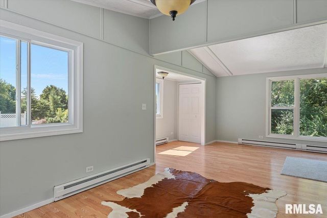 17279 RIVER VIEW Road, Petersburg, IL 62675