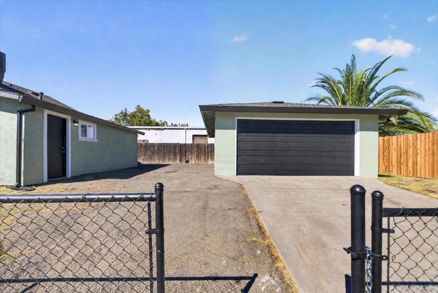 2800 Del Paso Blvd, Sacramento, CA 95815