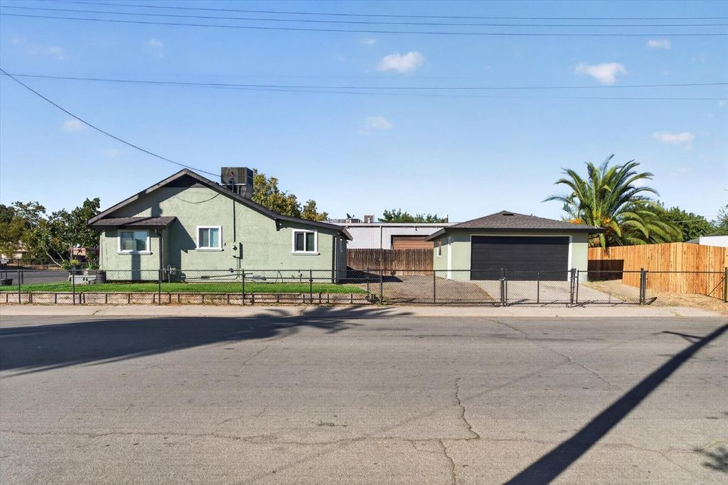 2800 Del Paso Blvd, Sacramento, CA 95815
