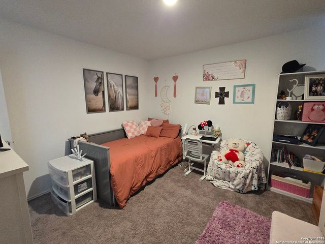 2815 Millikan Dr., Converse, TX 78109