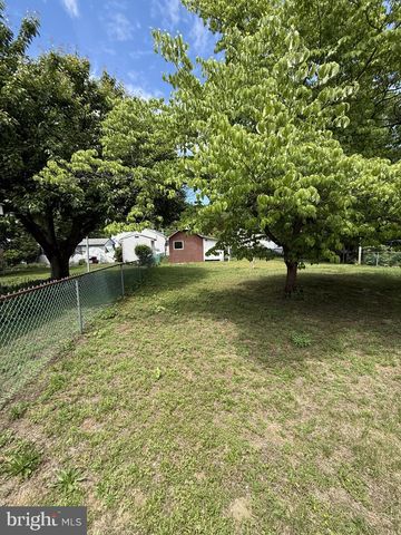 405 2ND ST, Hainesport, NJ 08036