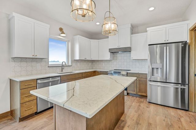 1416 Partridge Lane, Waterloo, IA 50701