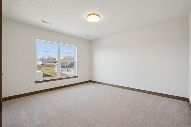 1416 Partridge Lane, Waterloo, IA 50701