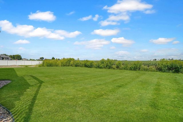 1416 Partridge Lane, Waterloo, IA 50701