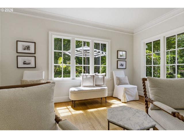 615 Se ANDOVER Pl, Portland, OR 97202