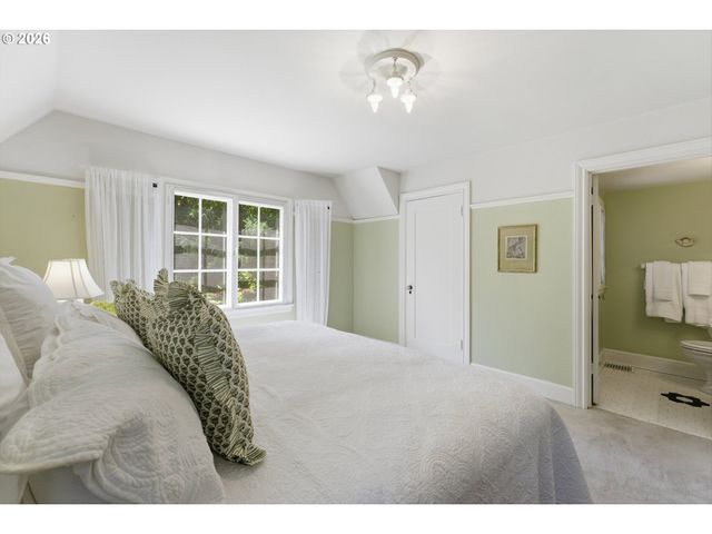 615 Se ANDOVER Pl, Portland, OR 97202