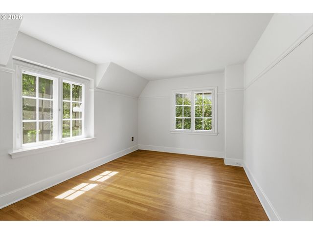 615 Se ANDOVER Pl, Portland, OR 97202