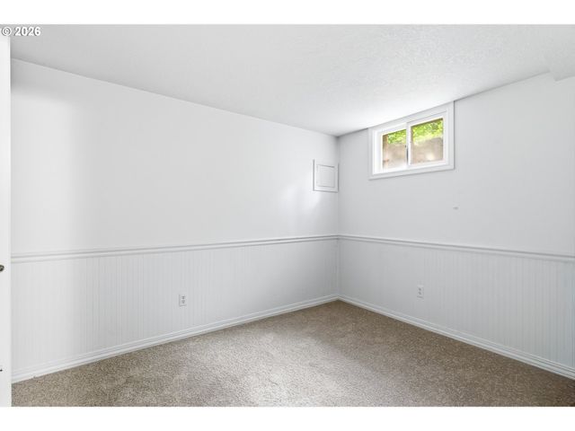 615 Se ANDOVER Pl, Portland, OR 97202