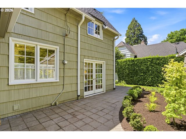 615 Se ANDOVER Pl, Portland, OR 97202