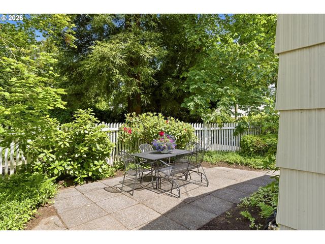 615 Se ANDOVER Pl, Portland, OR 97202
