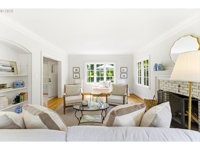 615 Se ANDOVER Pl, Portland, OR 97202